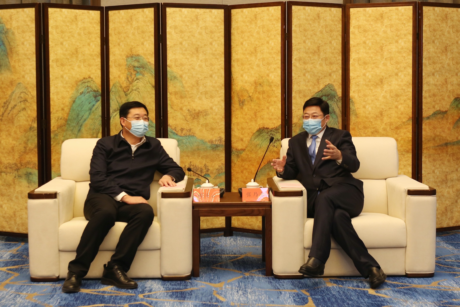 張乃文會(huì)見(jiàn)鄂爾多斯副市長(zhǎng) 111.jpg