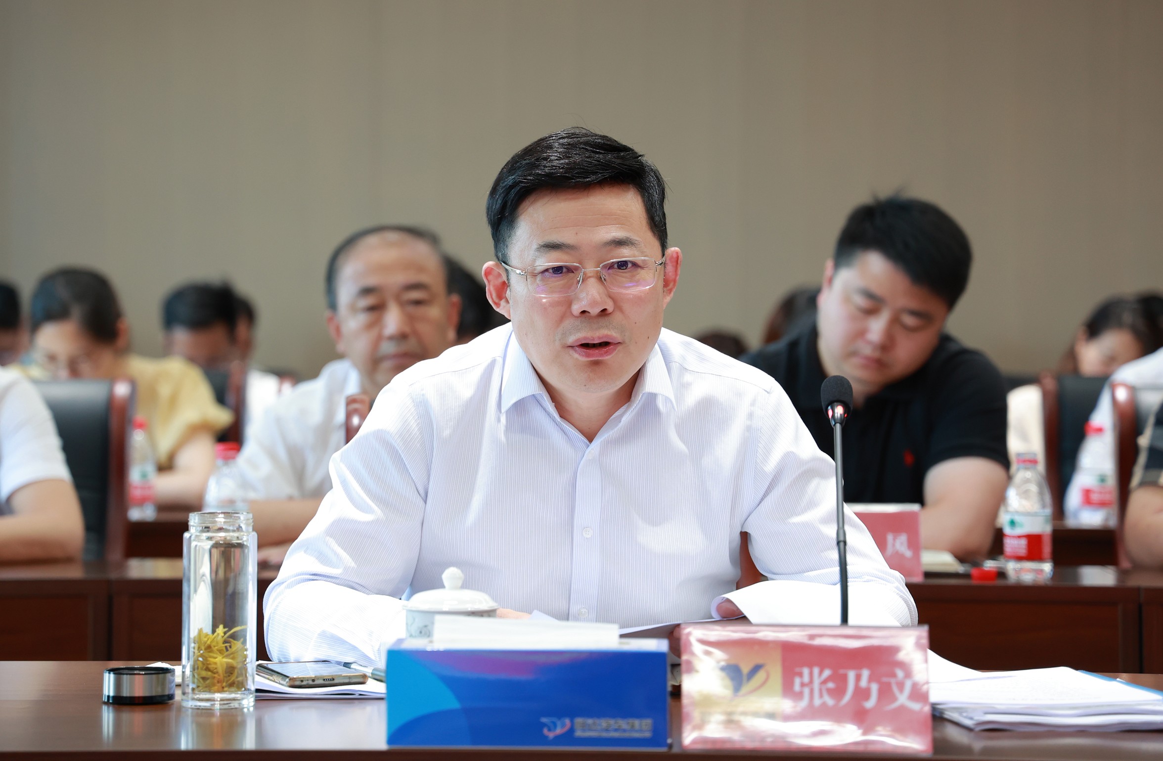 20220722 汽車集團(tuán)年中工作會議2_眸目壓縮.jpg